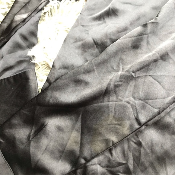 Brandy Melville button up Ruby silky blouse top - Picture 8 of 8